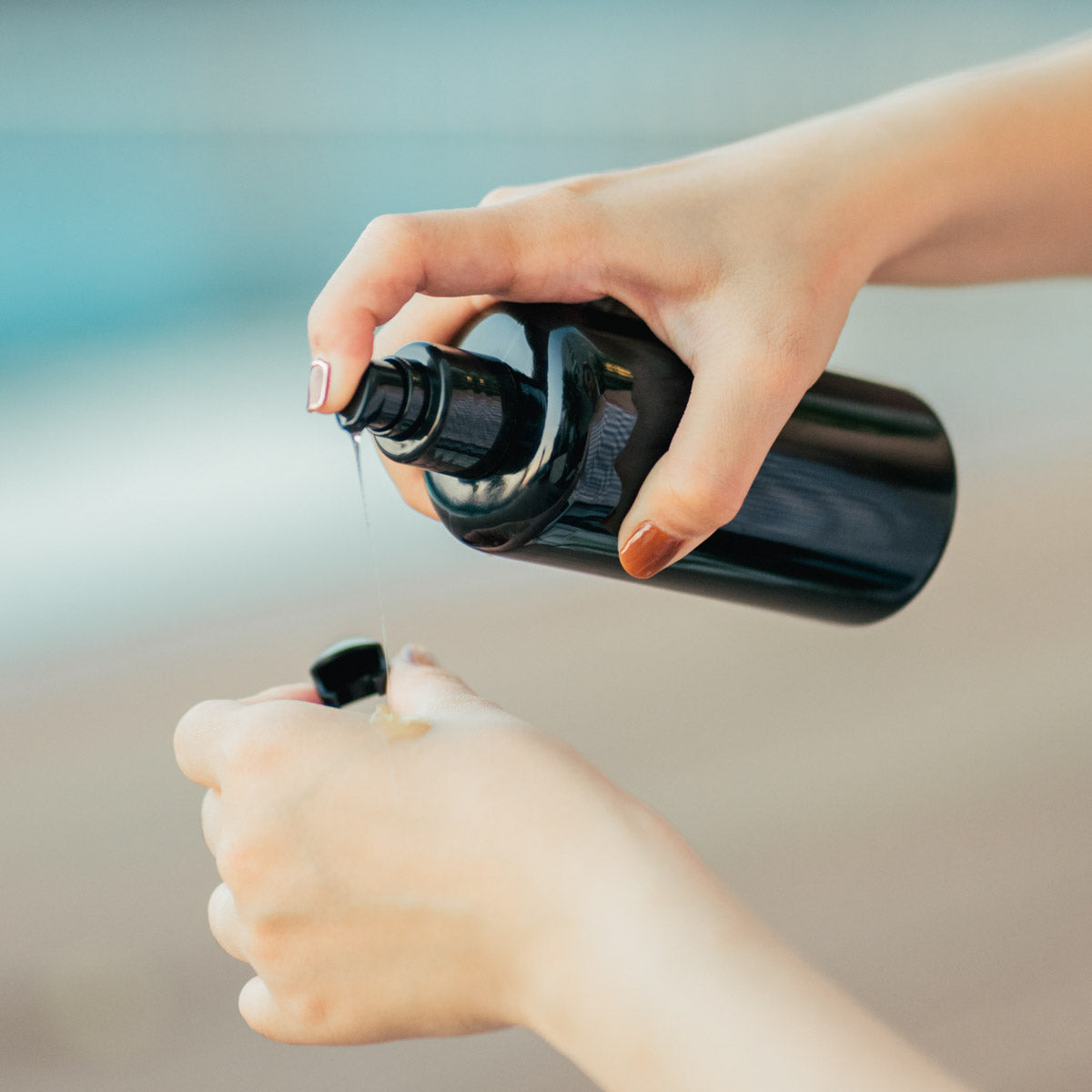 200 ML Glass Push Pump Bottle