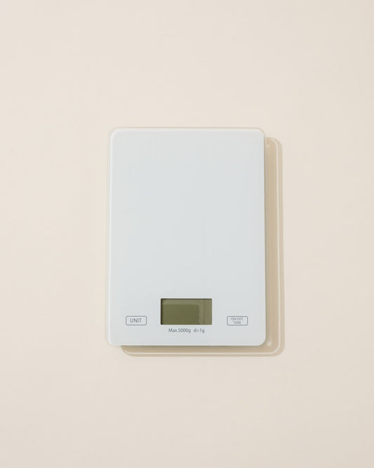Digital scale with 11 lb / 5 kg capacity