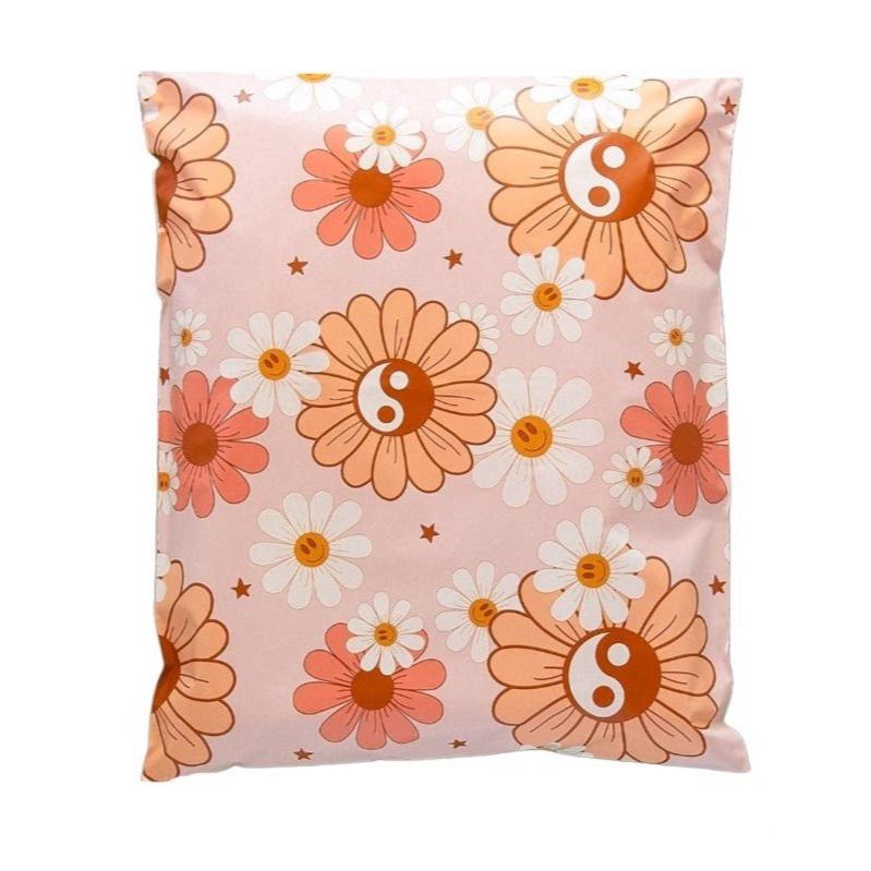 Yin Yang Daisy 6 by 9 inch poly mailers